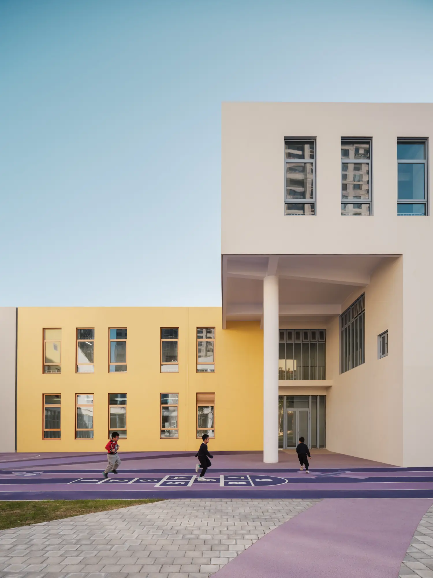 Block Kindergarten — courtyard