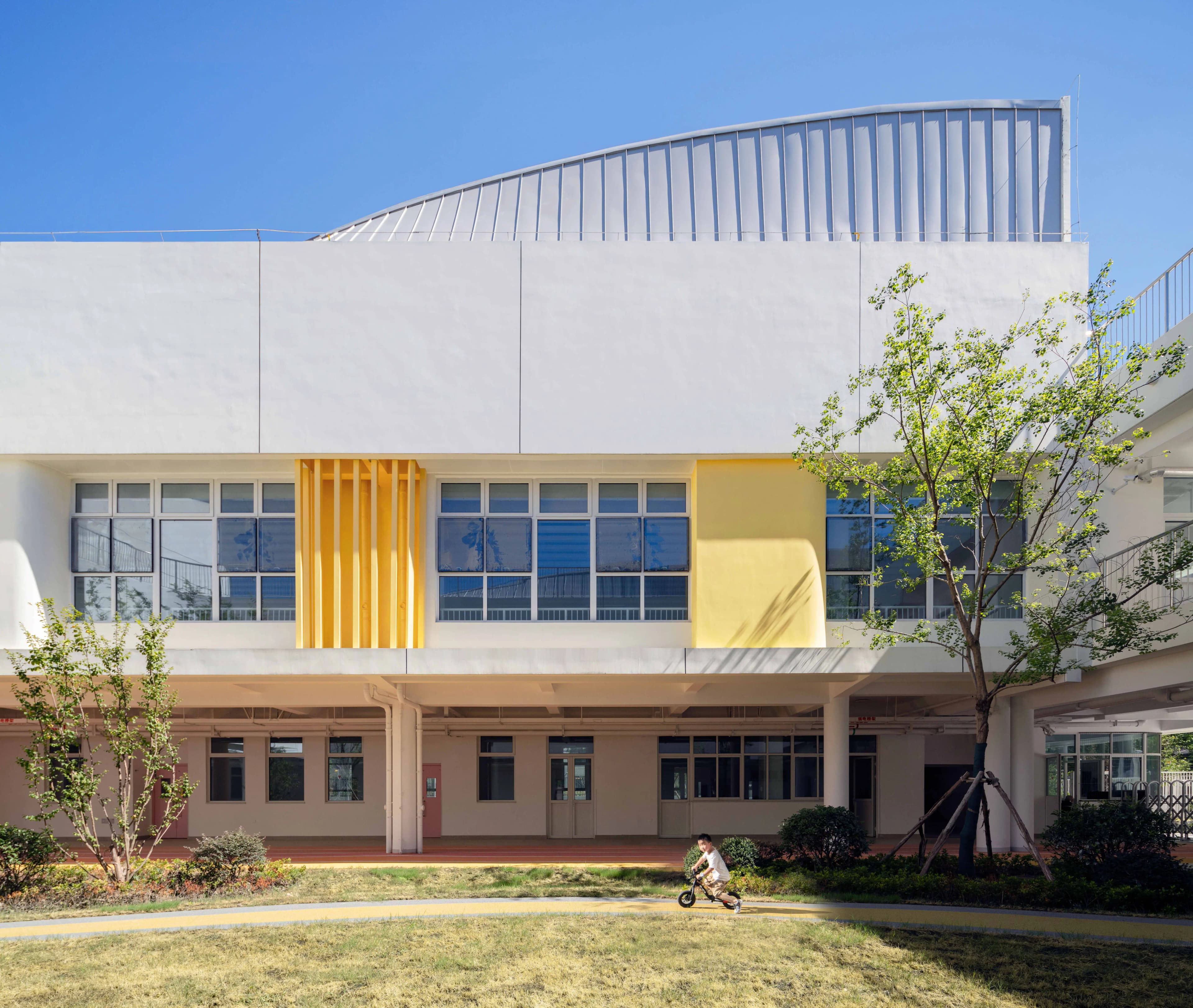 Sky Castle Kindergarten — garden